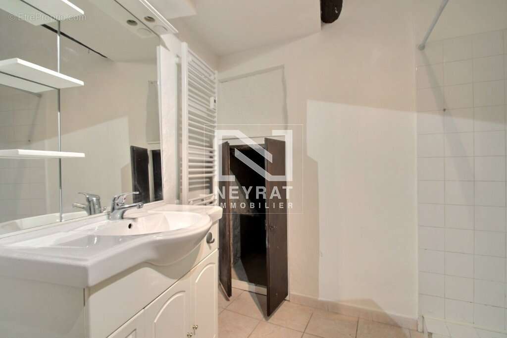 Appartement à FAYENCE