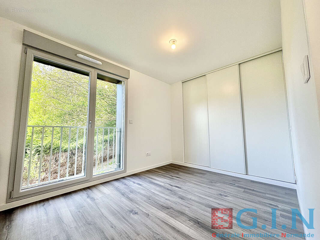 Appartement t4 / secteur est - photo 13