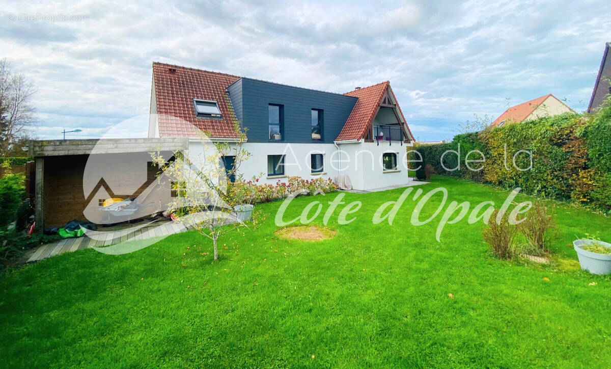 Maison à LA CAPELLE-LES-BOULOGNE