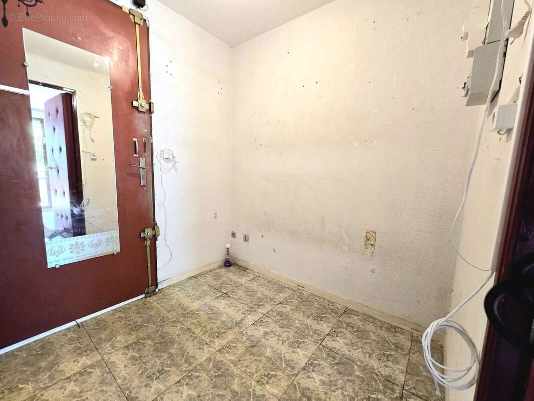 Appartement à BORMES-LES-MIMOSAS