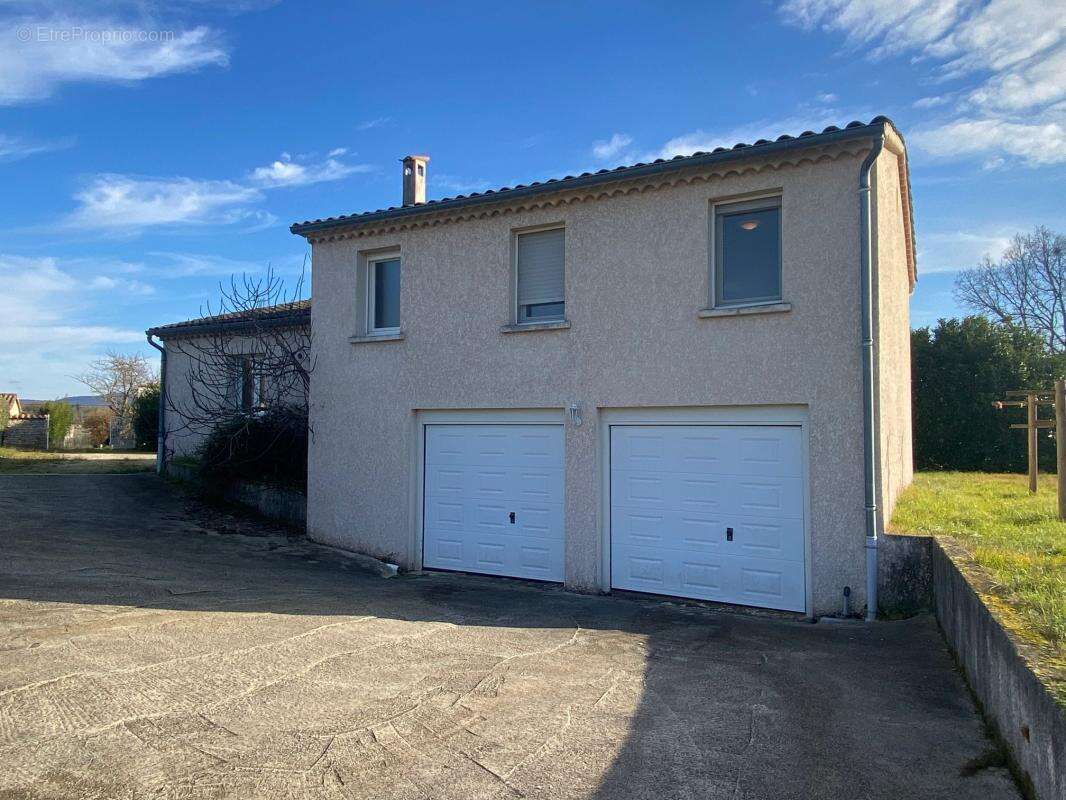 Maison à BERRIAS-ET-CASTELJAU