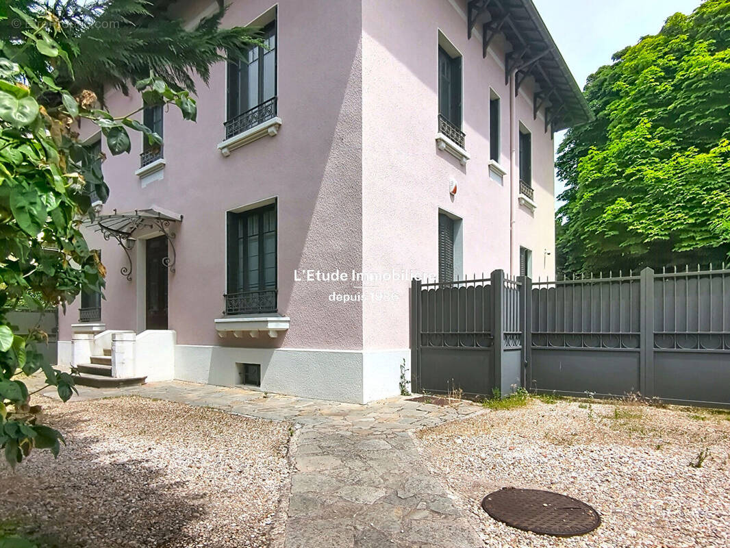Maison à LYON-4E