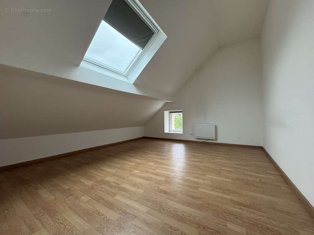 Appartement à EVETTE-SALBERT