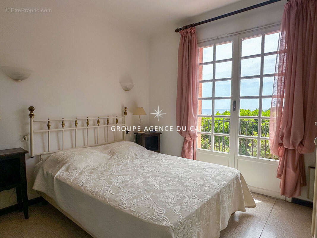 Maison à LES ISSAMBRES