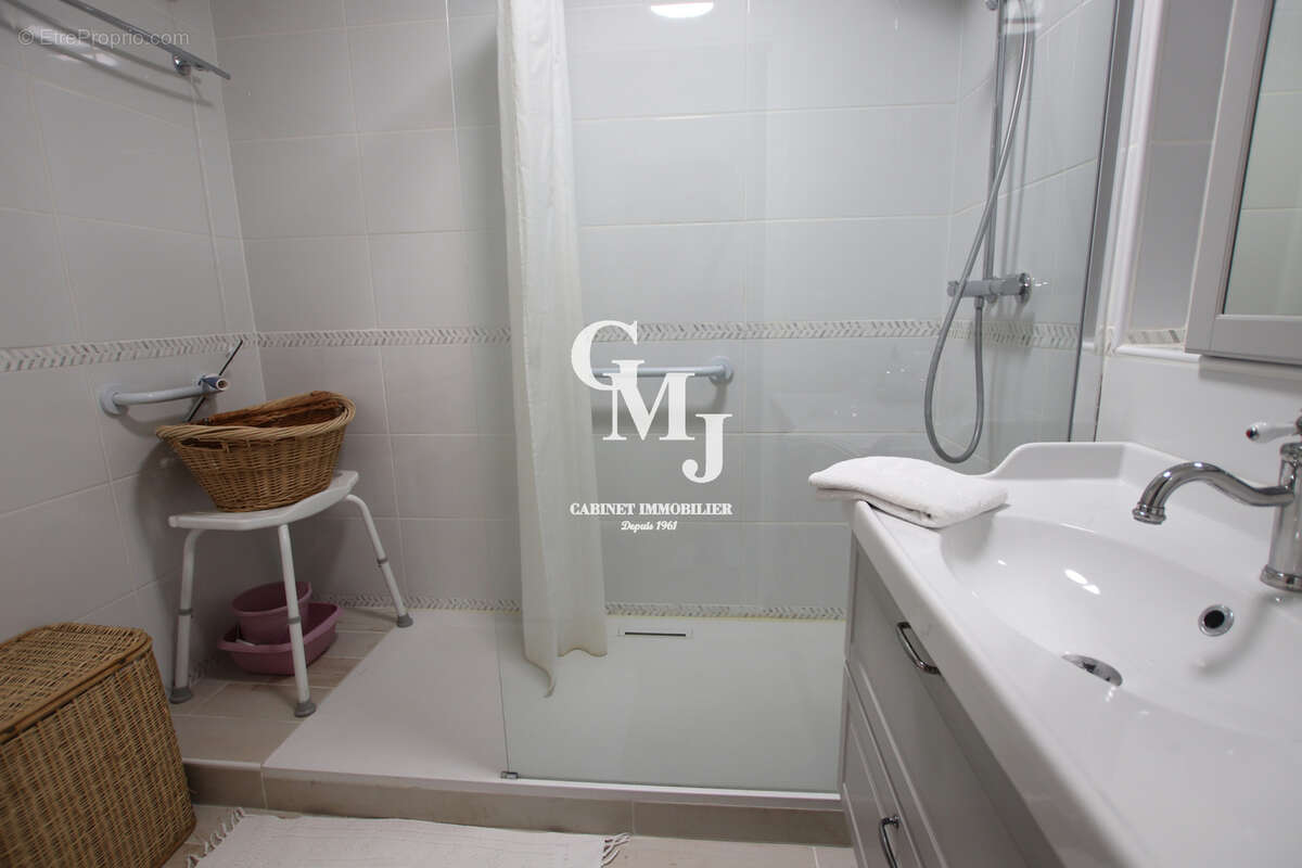 Appartement à SAINT-RAPHAEL