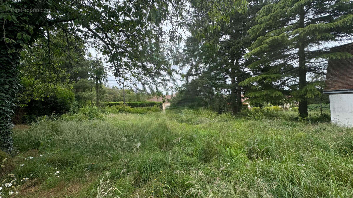 Terrain à EZY-SUR-EURE