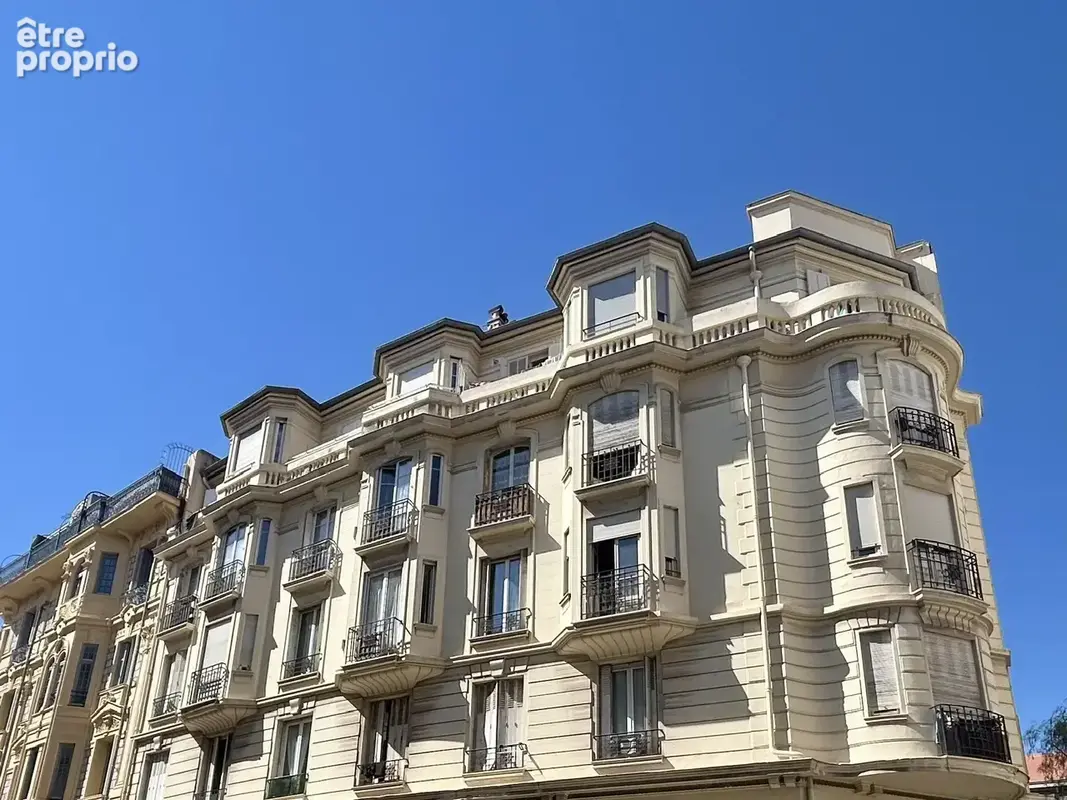 Nice gare du sud liberation superbe 3p en dernier etage - photo 14