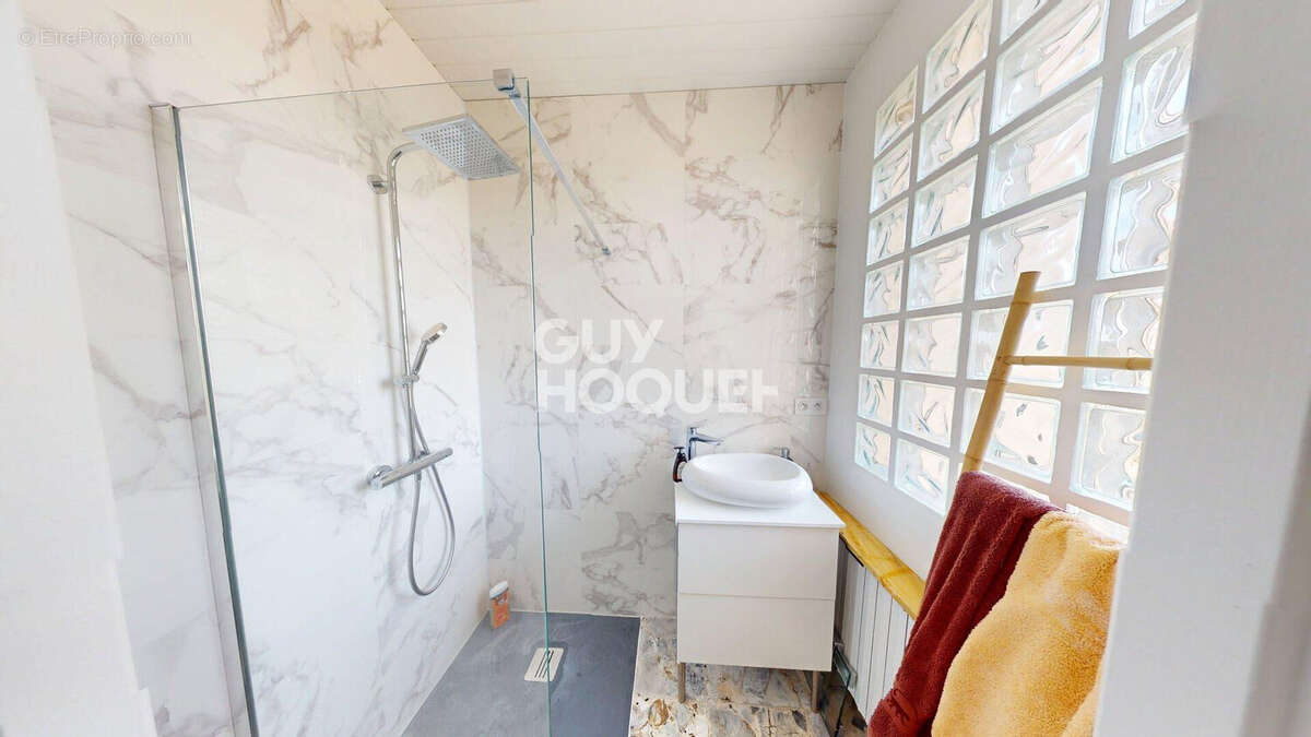 Maison à LES PAVILLONS-SOUS-BOIS