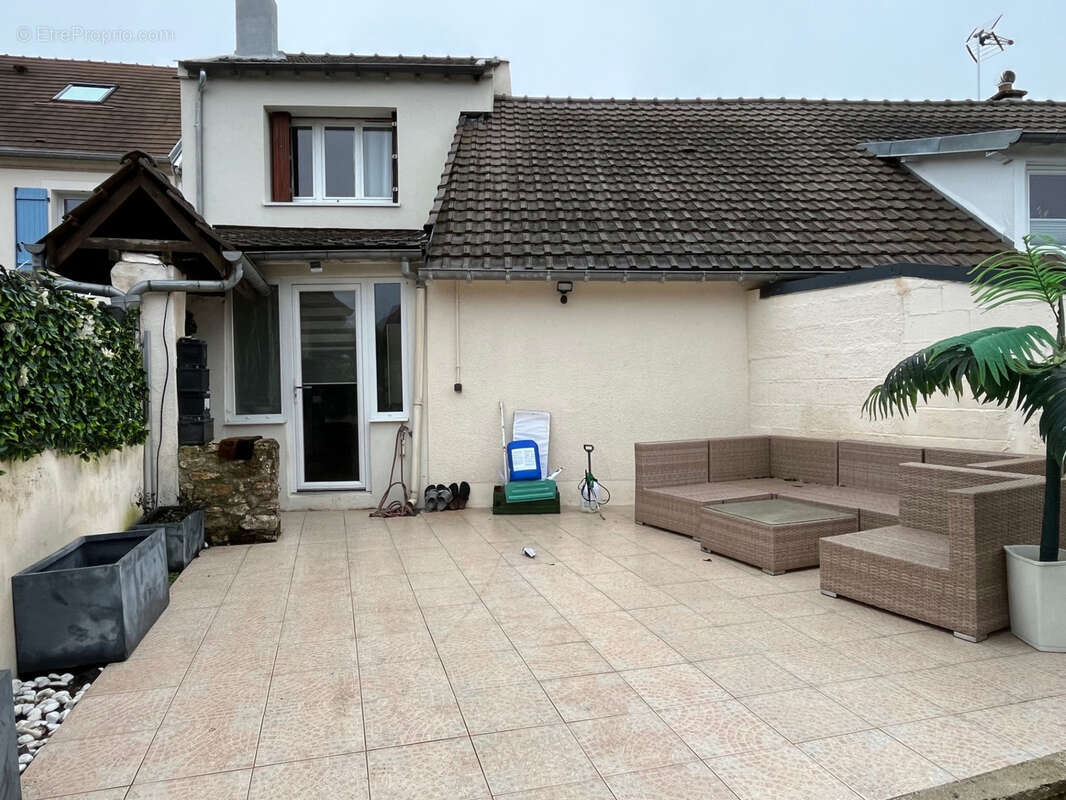 Maison à DAMMARTIN-SUR-TIGEAUX