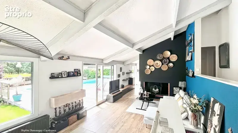 Yvrac, Maison d'architecte, 5 pièces, piscine, au calme, vue sur le parc (33) - photo 4