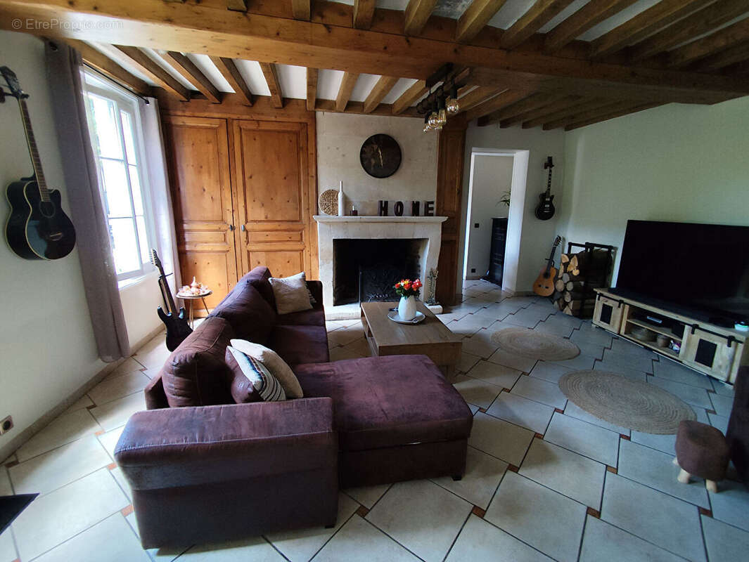 Maison à CUISE-LA-MOTTE