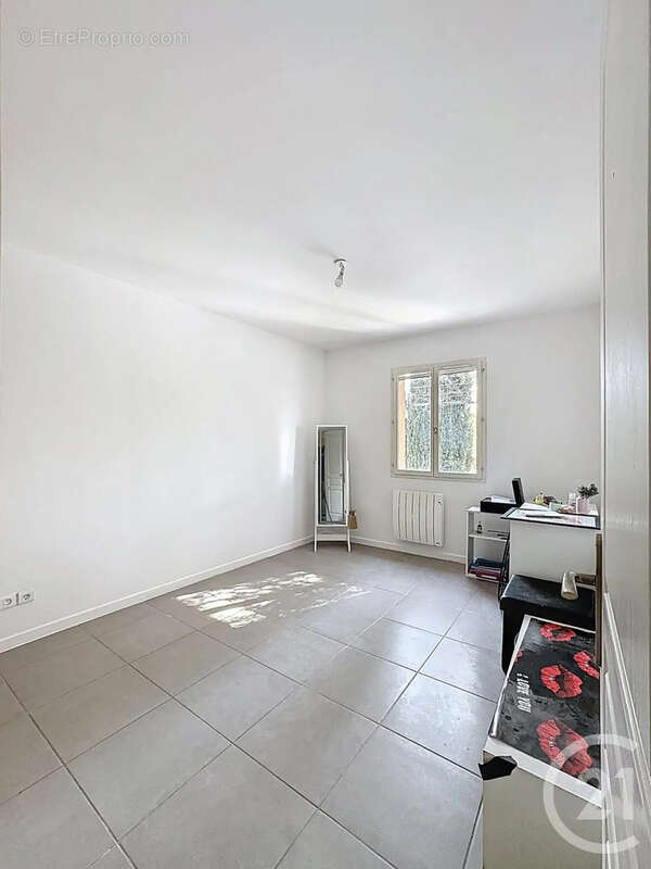 Maison à POURRIERES