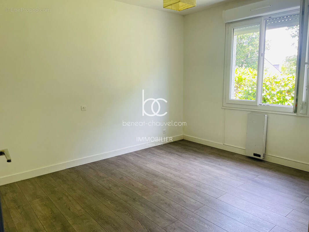 Maison LE TOUR DU PARC - 88 m2 - cadre verdoyant - 1050 m2 de terrain - photo 7