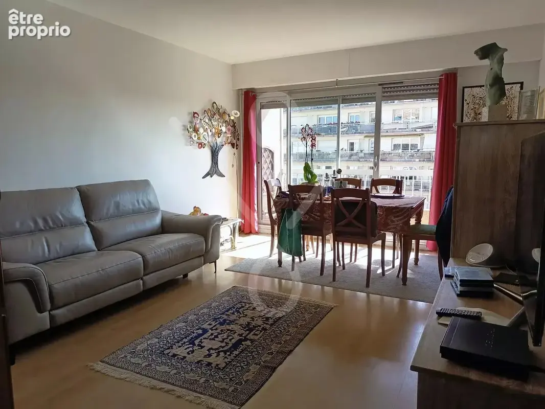 Photo Appartement à Epinay-Sur-Seine au prix de 225 000€