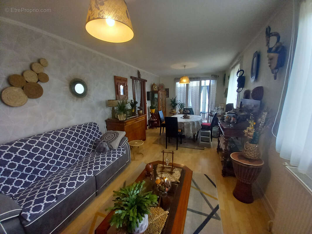 Maison à MONTAYRAL