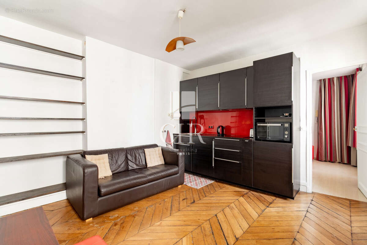 Appartement à PARIS-10E