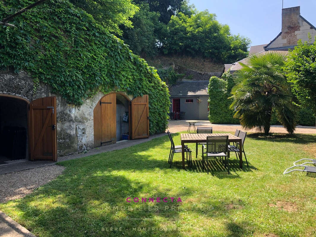 Maison à AZAY-SUR-CHER
