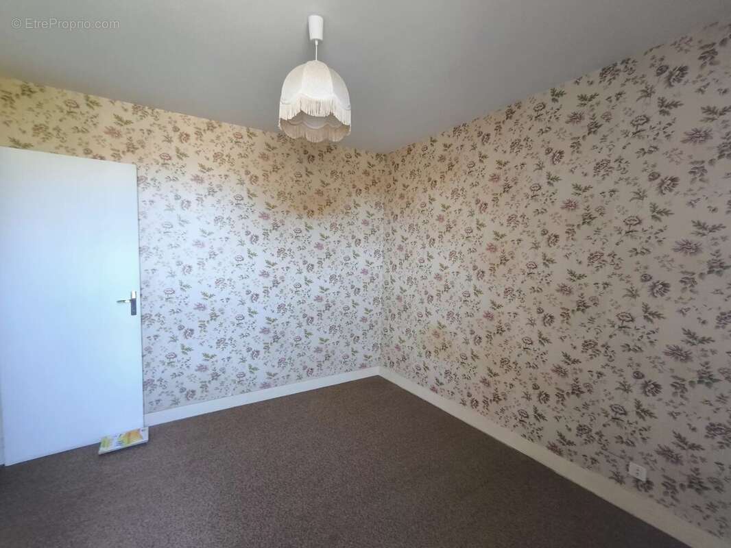 Maison à SAINT-JUNIEN