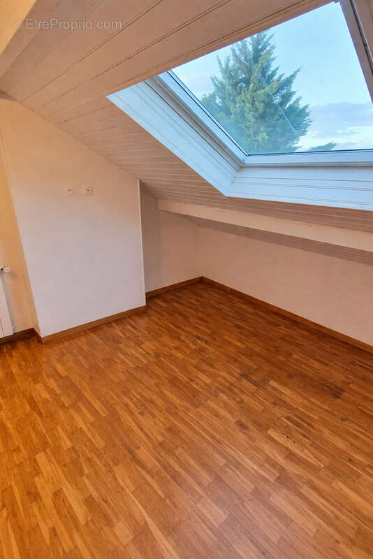 Pavillon 6 Pièces - Quartier résidentiel - GRIGNY - photo 12