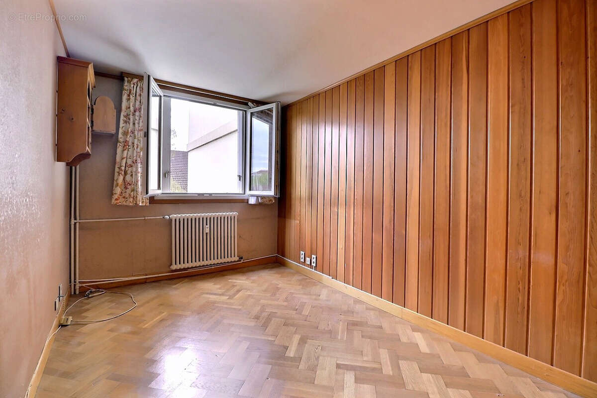 Appartement à FONTENAY-LE-FLEURY