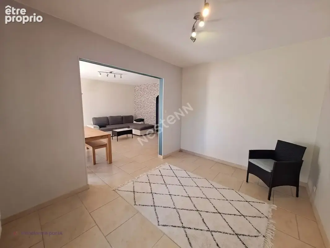 Appartement  4 pièces - 2 chambres- Traversant SUD-NORD - 79.26 m2 - photo 2