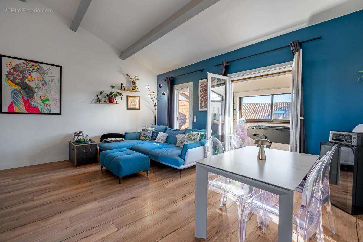 Appartement à COGOLIN