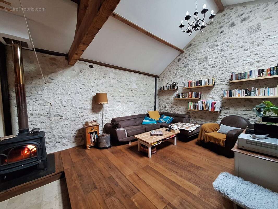 Maison à ISSIGEAC