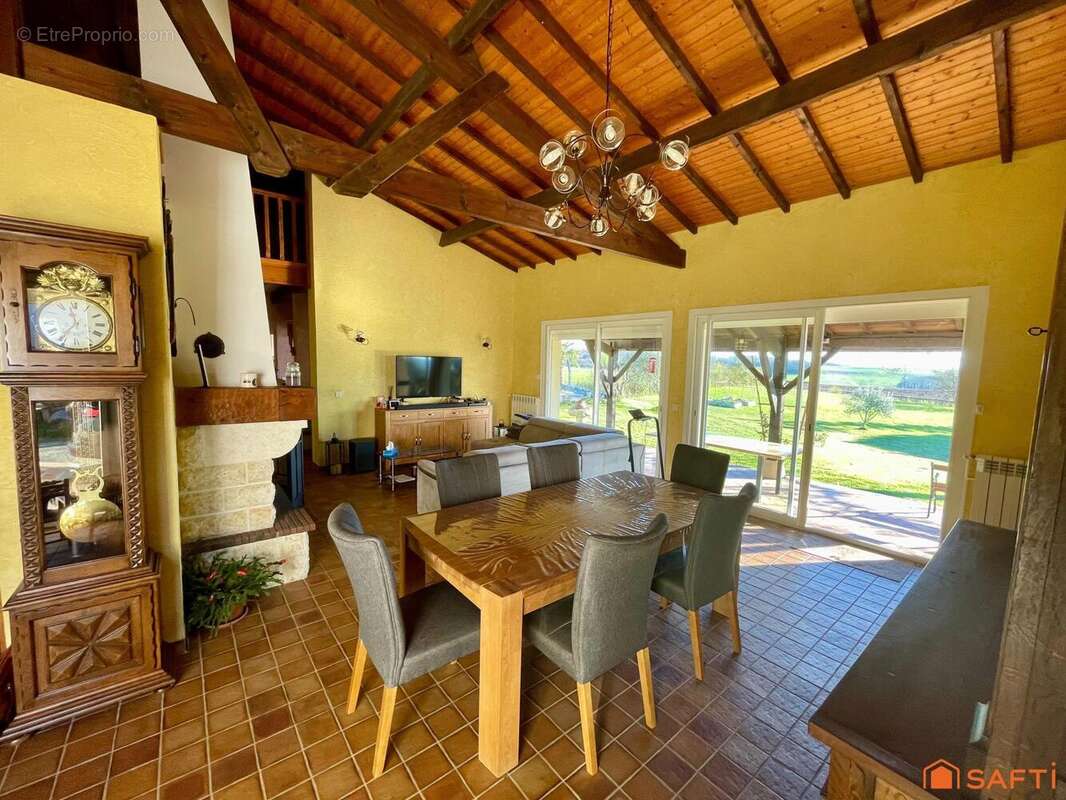 Maison 189 m² à Caussens  - photo 3