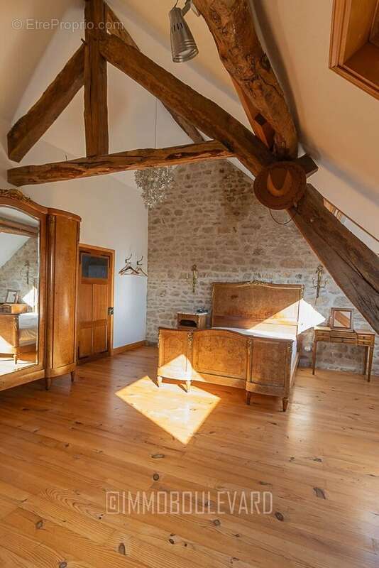 Maison à SAINT-SILVAIN-SOUS-TOULX