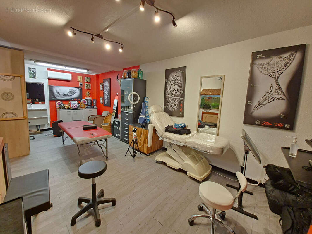 Local commercial Perpignan 71,70 m2 - photo 3