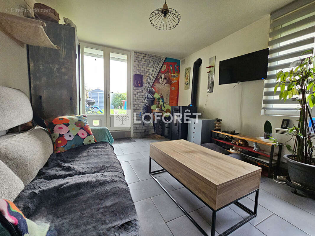 Appartement à MOUY