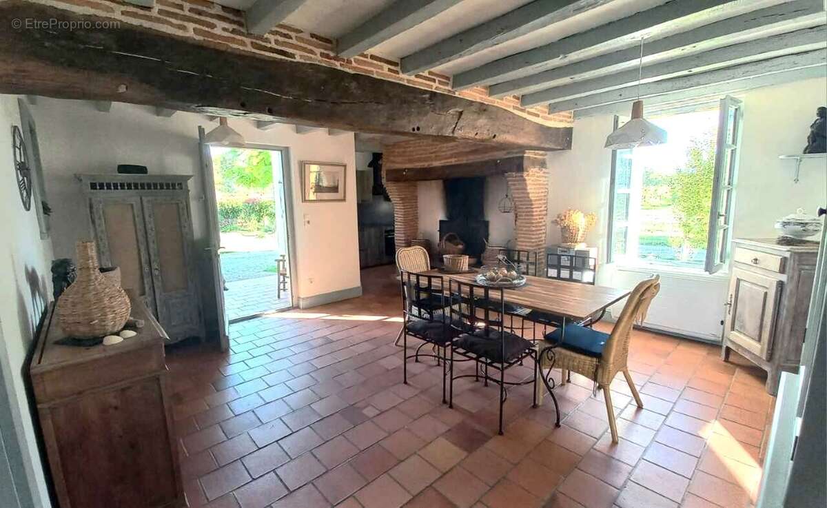 Photo-2025/093040-1-5 - Autre à MONT-DE-MARSAN