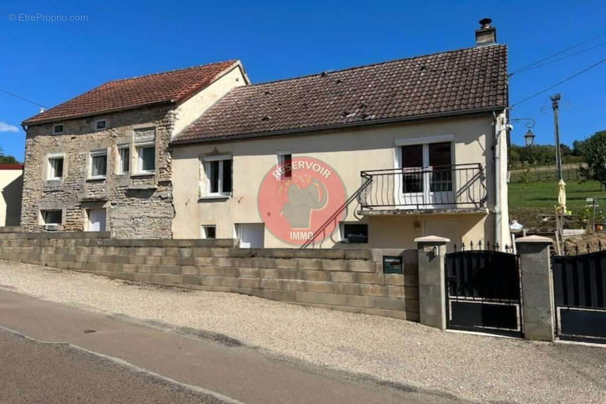 Maison à VENAREY-LES-LAUMES