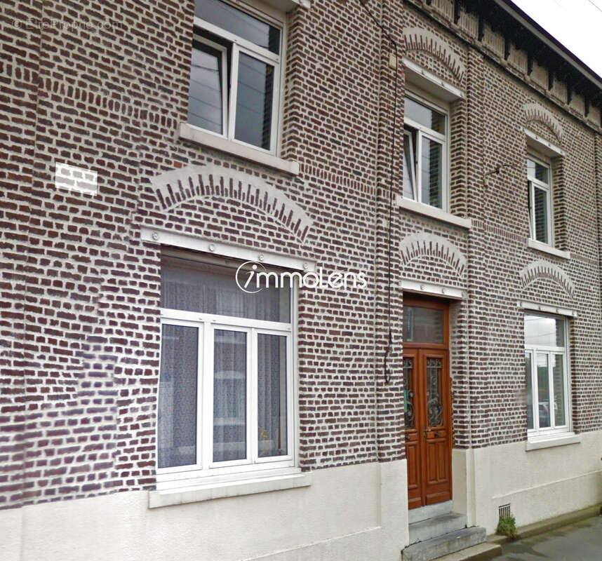 Maison à ANNAY