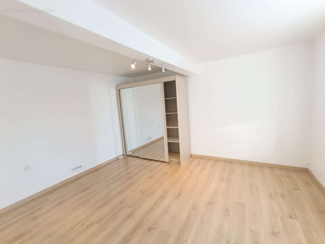 Appartement à VILLATE
