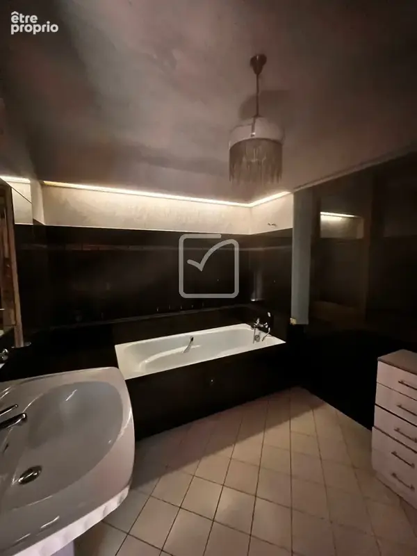 Maison 300m2 OBJAT - photo 12