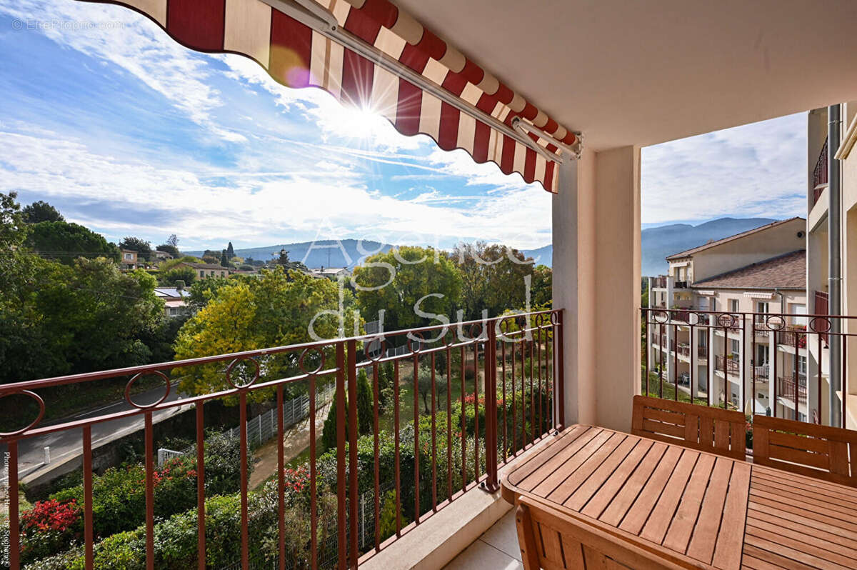 Appartement à SAINT-ZACHARIE