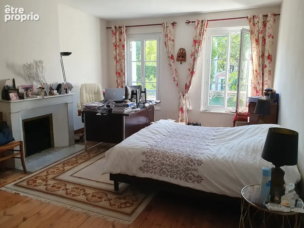 Belle maison de ville avec beaucoup de cachet et de caractère et très bien située - photo 10