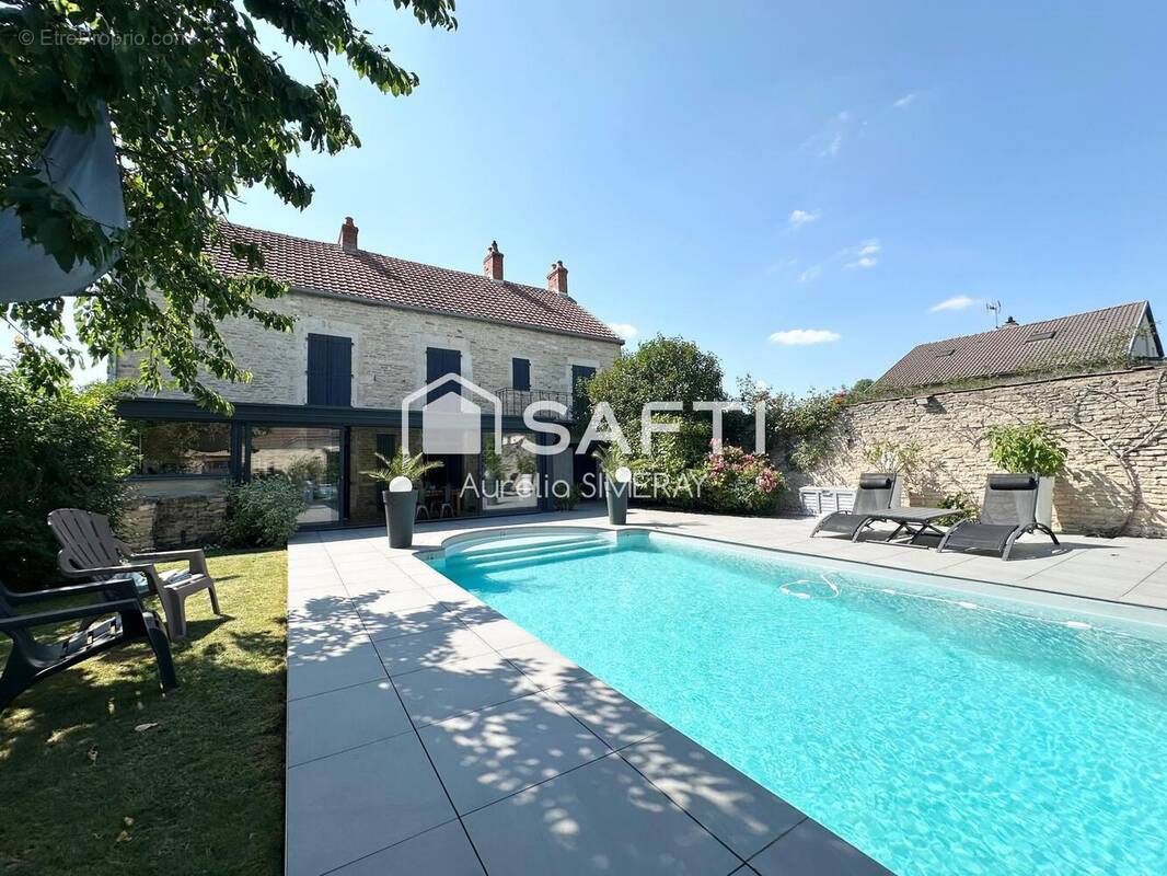 Photo 1 - Maison à SAVIGNY-LE-SEC
