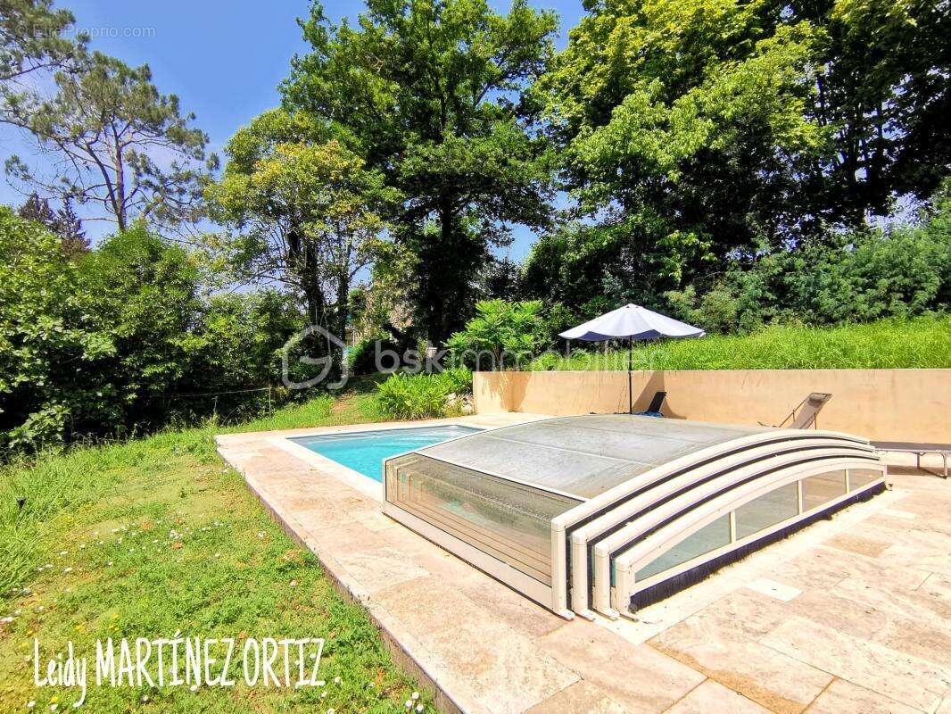 Résidence excellente rentabilité, 11 logements, piscine, parking, parc arboré - photo 5