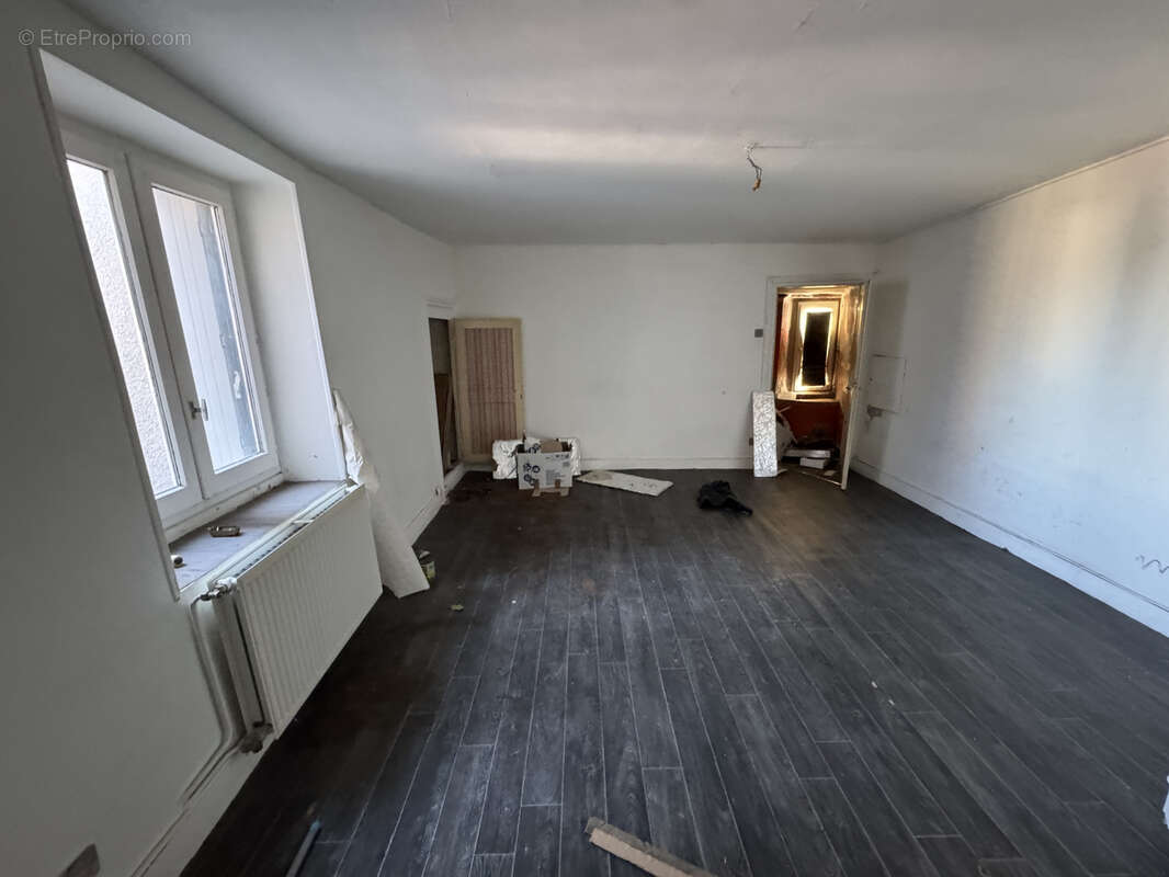 Immeuble - 300m2 - photo 4