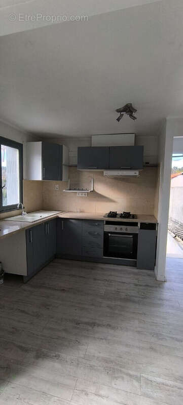 Appartement à GREASQUE