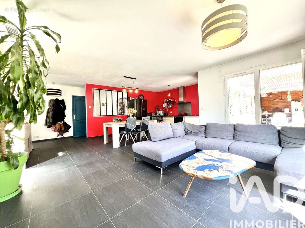Maison 108 m² à Villeseque-Des-Corbieres  - photo 7