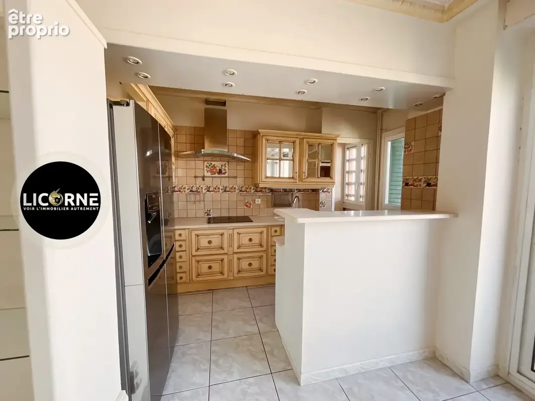 Appartement 75 m² à Marseille-8e  - photo 9