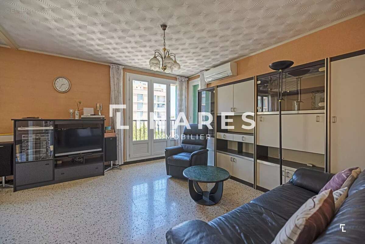 Appartement à MARSEILLE-3E