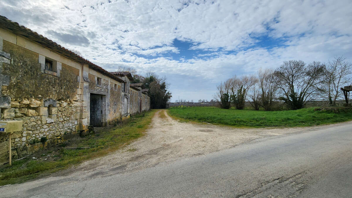 Maison à LUGON-ET-L&#039;ILE-DU-CARNAY