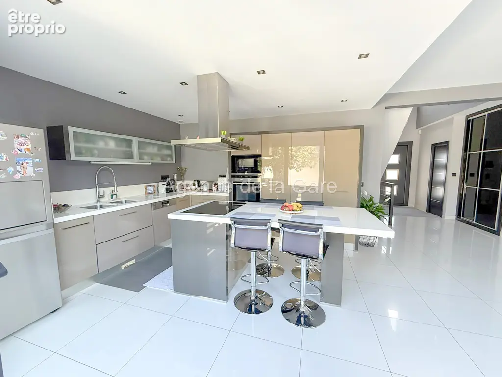 Carrières-sur-seine - belle maison familiale de 168 m² - 7 pièces - double garage - photo 8