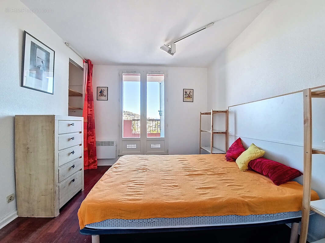 Appartement à VALLAURIS