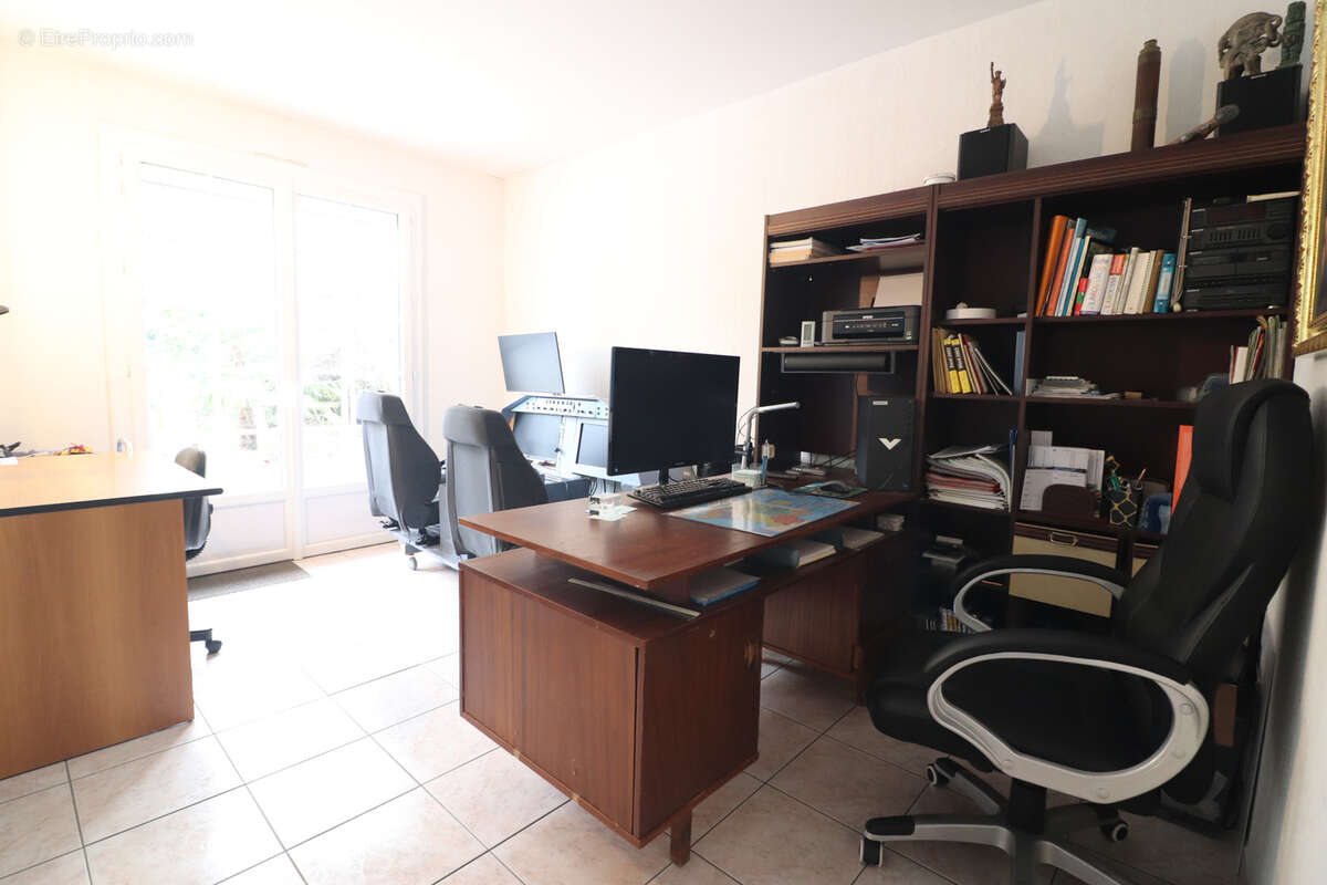 Maison de plain pied dans quartier privilégié au calme - photo 8
