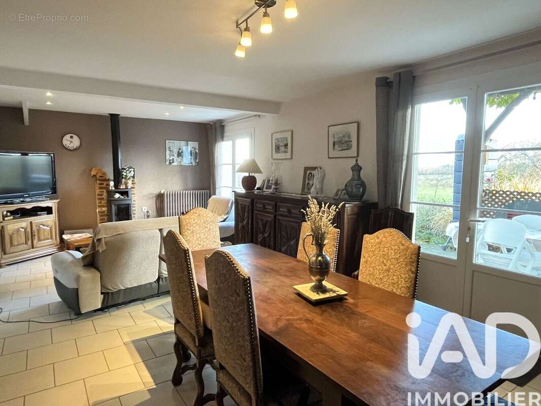 Maison 136 m² à Aignan  - photo 2